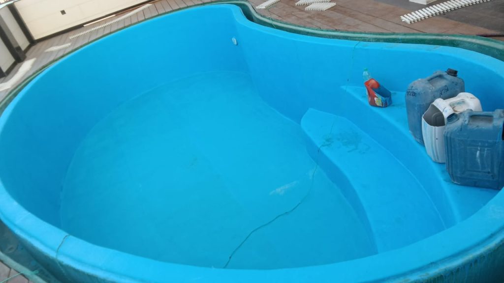 Custom Swimming Pools and Accessories